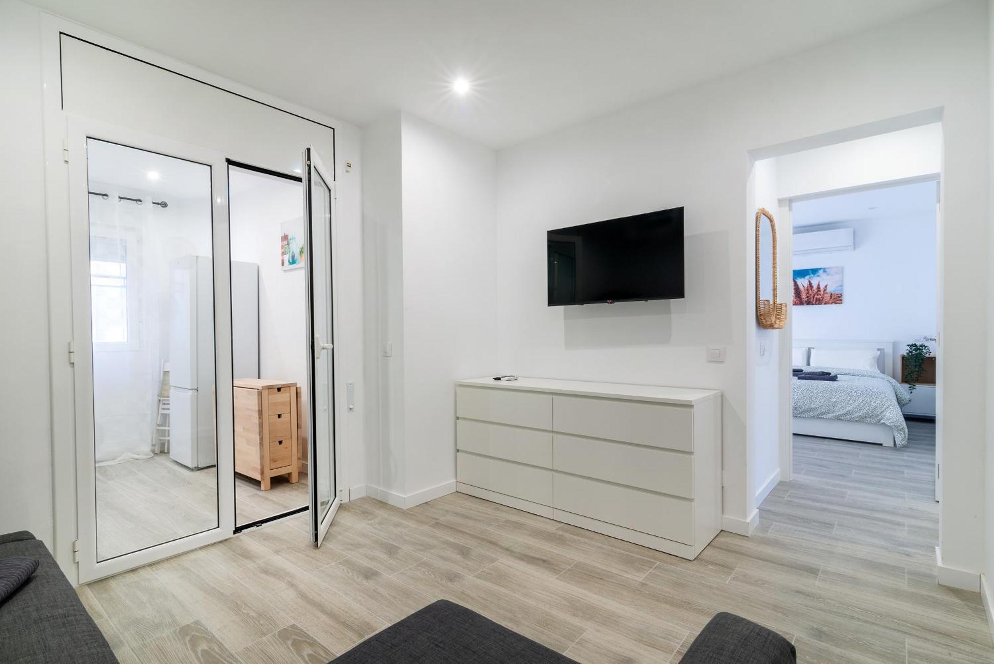 Salatan Apartments, Plaza Paris Apartment