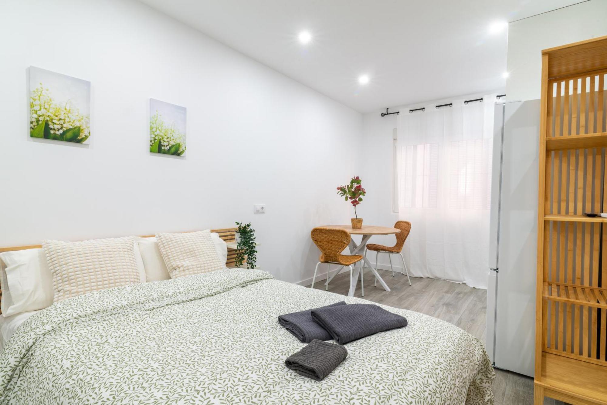 Salatan Apartments, Plaza Paris Apartment *