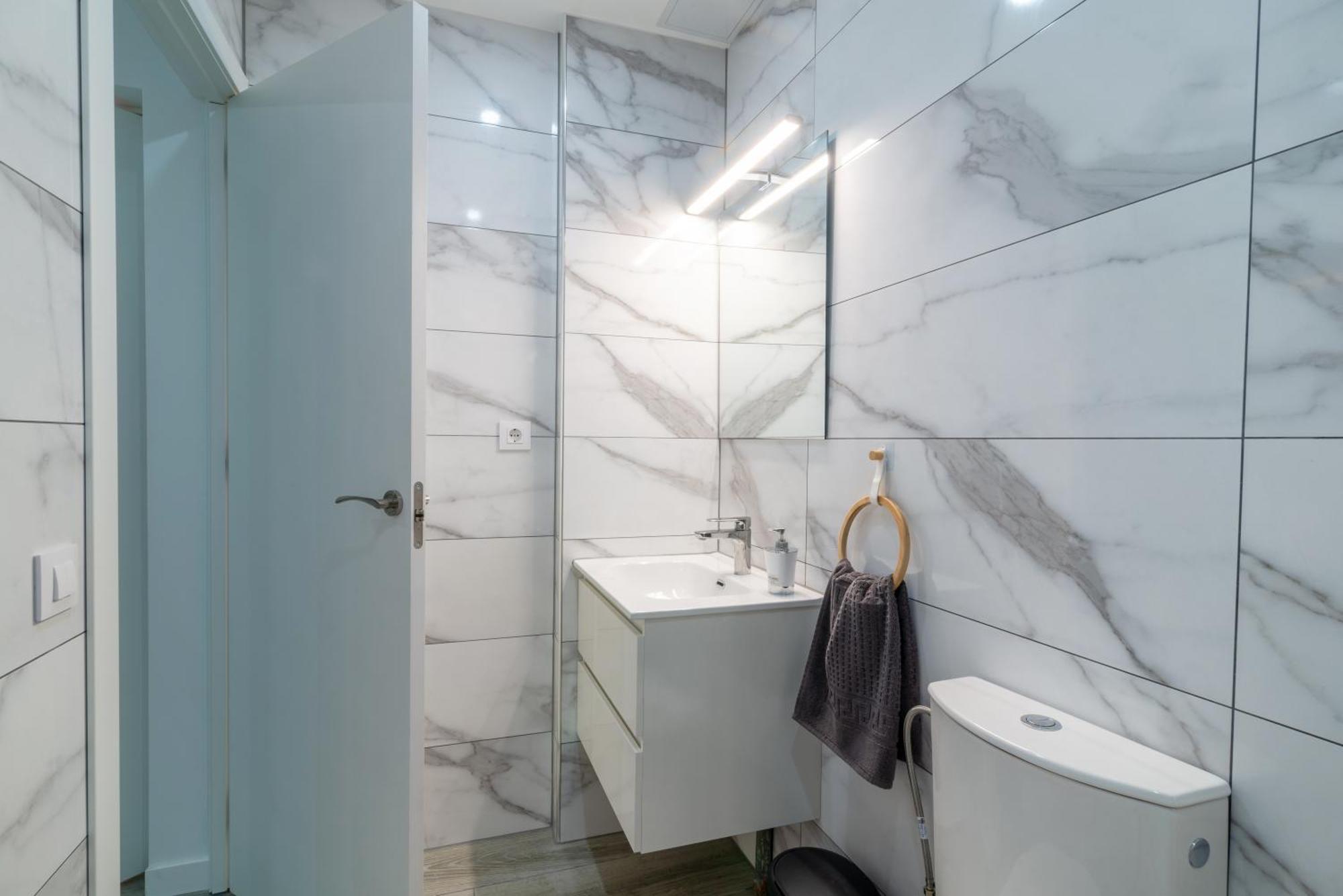 Salatan Apartments, Plaza Paris Apartment *