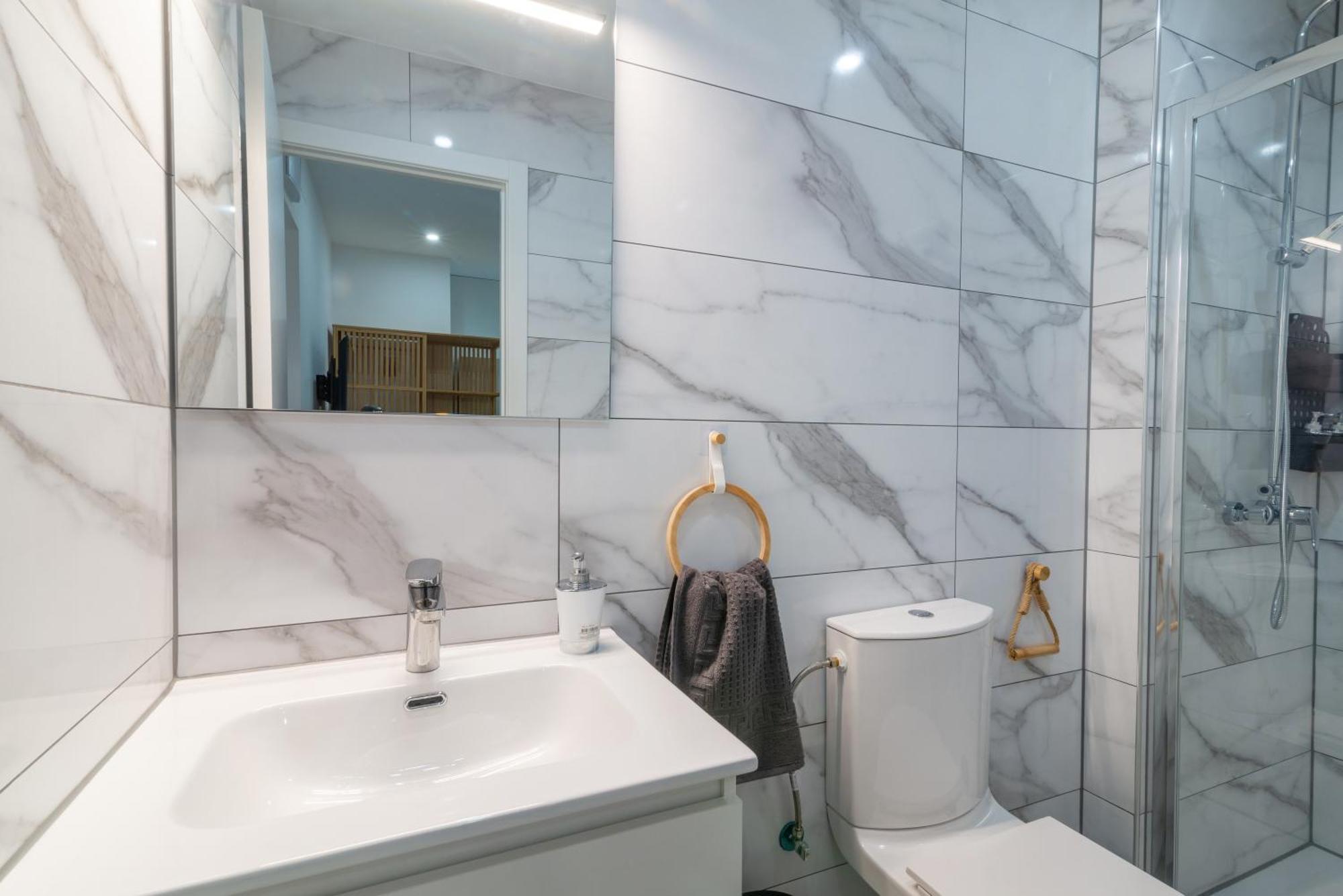Salatan Apartments, Plaza Paris Apartment Lloret de Mar